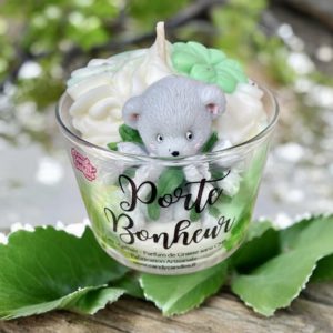 Bougie gourmande ours muguet porte bonheur